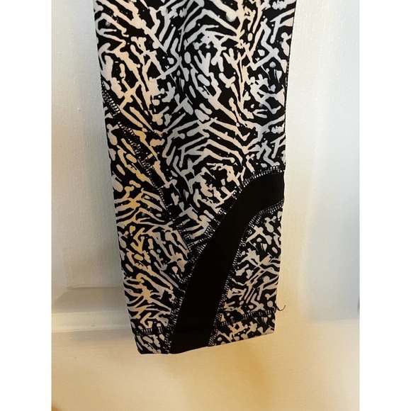 Lululemon Women's Pace Pusher Crop Leggings SZ 4 - Picture 7 of 16